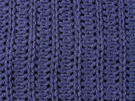 Understanding the Difference Between Knit and Woven Fabrics